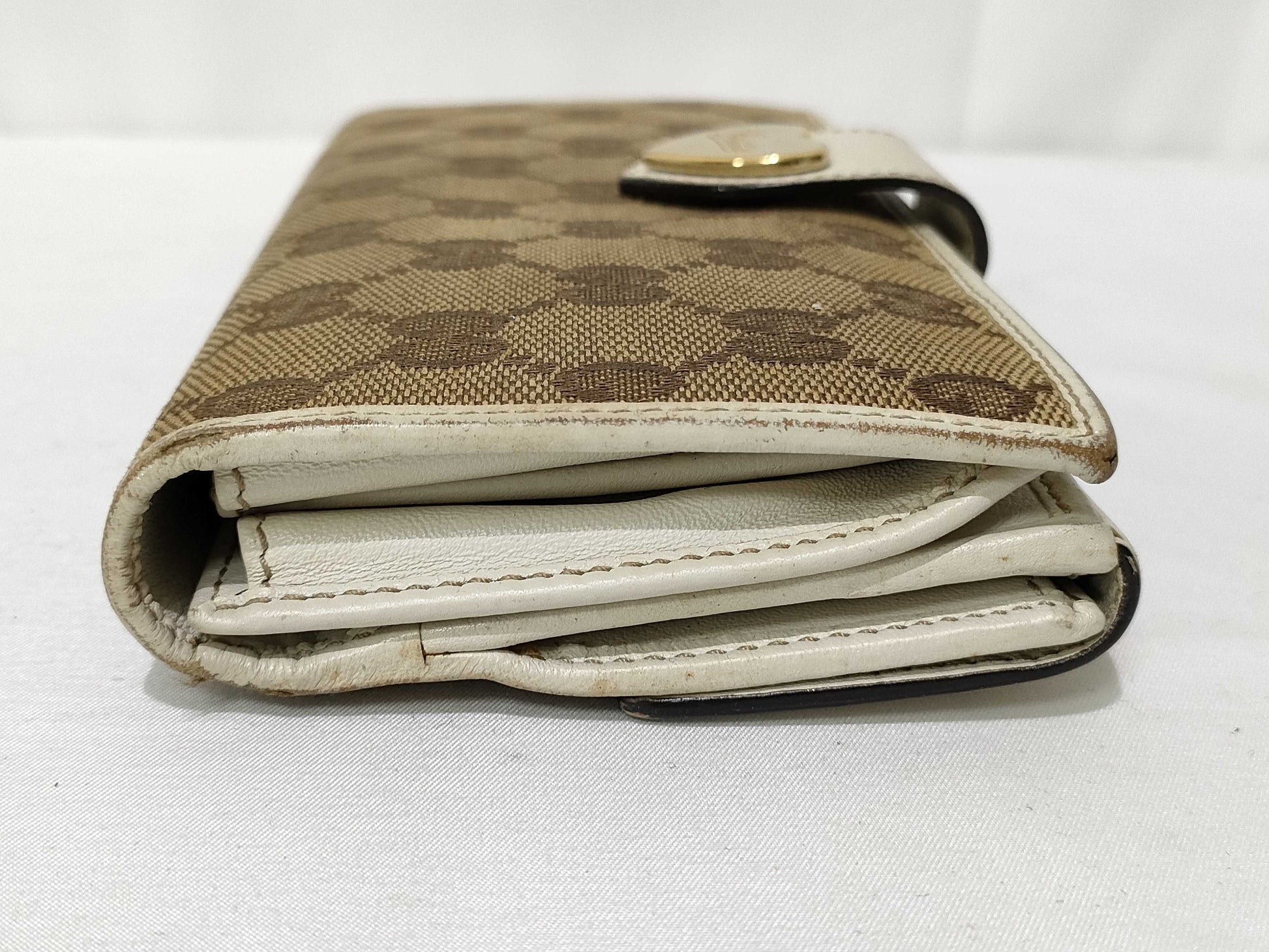 GUCCI GG Canvas Long Wallet with Heart Pattern