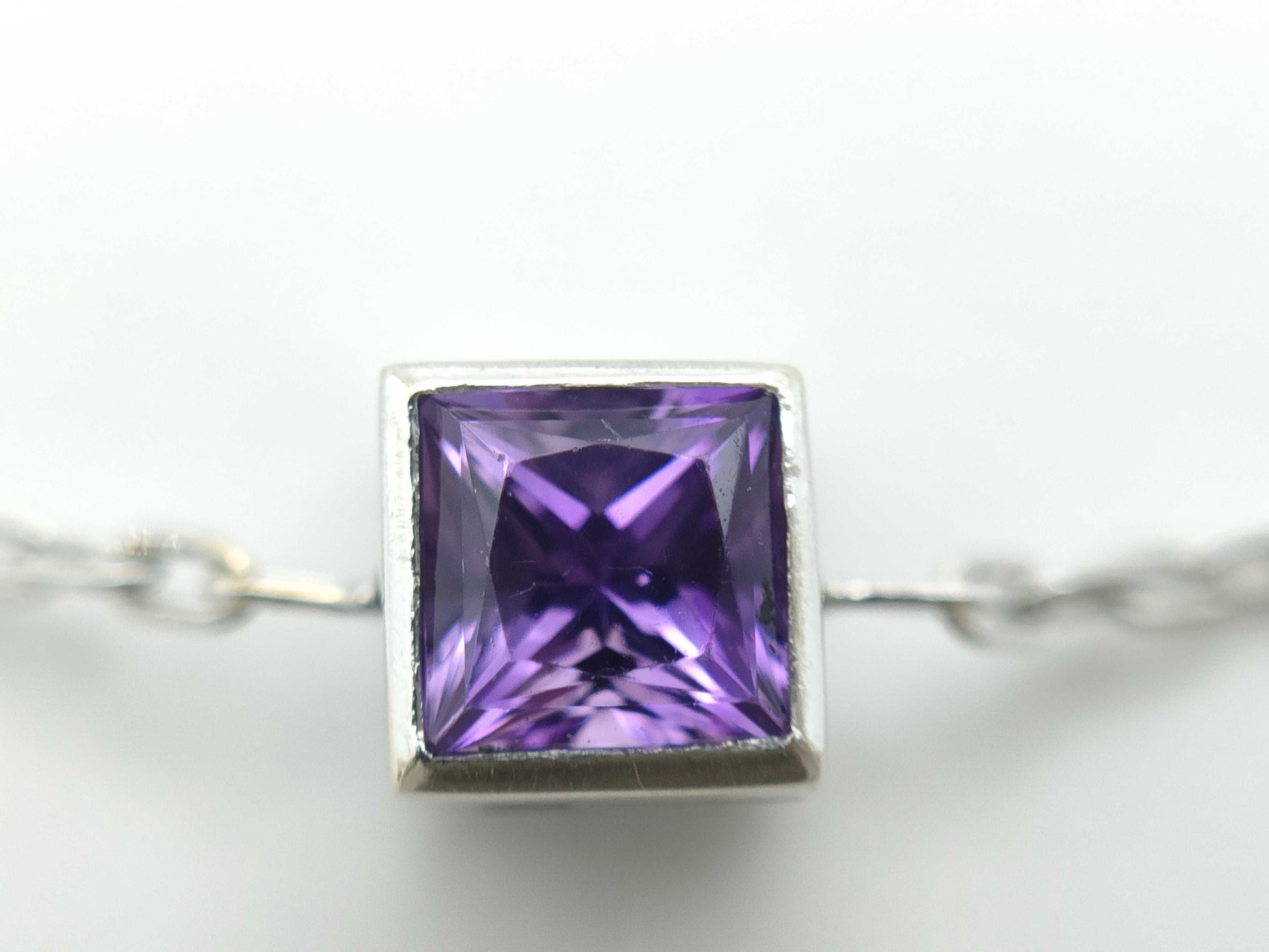 GUCCI G-Cube Amethyst WG 750 2.2g Bracelet/Bangle 