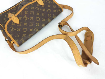 LOUIS VUITTON Monogram Vuitton Monogram Givesiere MM M42247 AR0982 Shoulder Bag