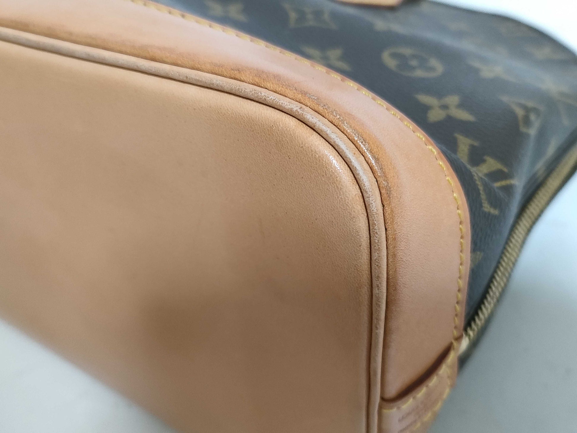 LOUIS VUITTON Monogram Vuitton Monogram ALMA M51130 BA0975 Brown Handbag