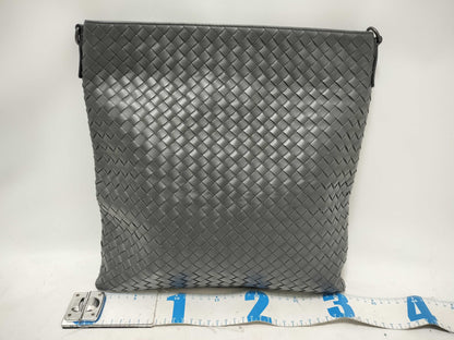 BOTTEGA VENETA Intrecciato Messenger Leather Shoulder bag Black Shoulder Bag