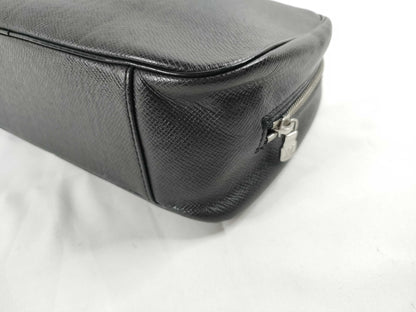 LOUIS VUITTON Taiga Vuitton Taiga Truth Towette GM M30212 CA1004 Second Bag