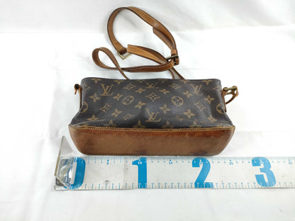 LOUIS VUITTON Monogram Vuitton Monogram Trotter M51240 AR1000 Brown Shoulder Bag