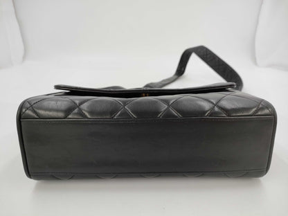 CHANEL Lamb Matelasse Shoulder Bag with Seal
