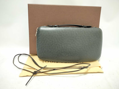 LOUIS VUITTON Taiga Vuitton Taiga Organizer Atoll M30652 Handbag