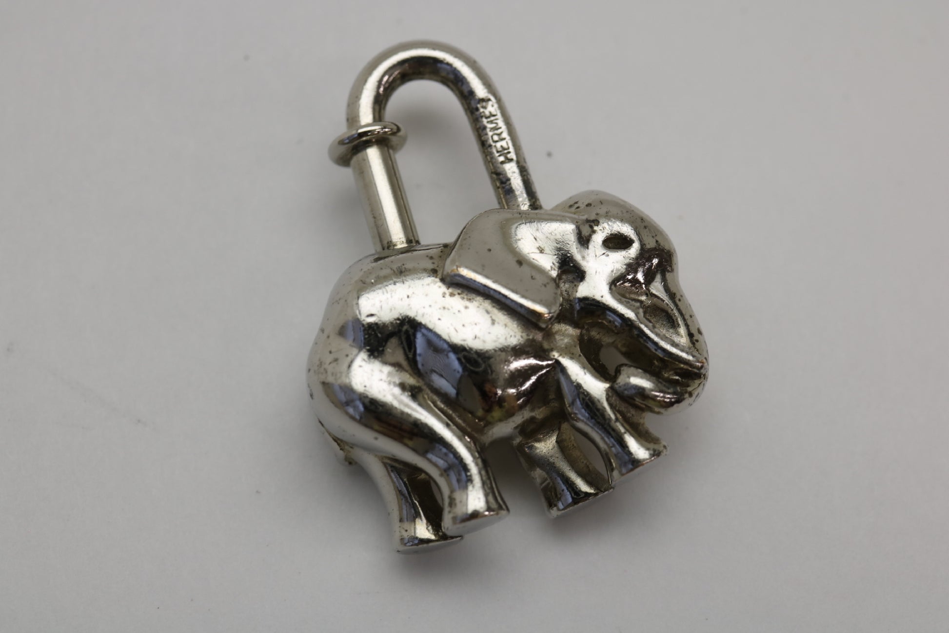 HERMES Cadena Elephant Charm