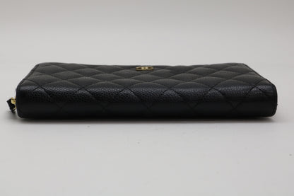 CHANEL Caviar Skin Gold Hardware Wallet