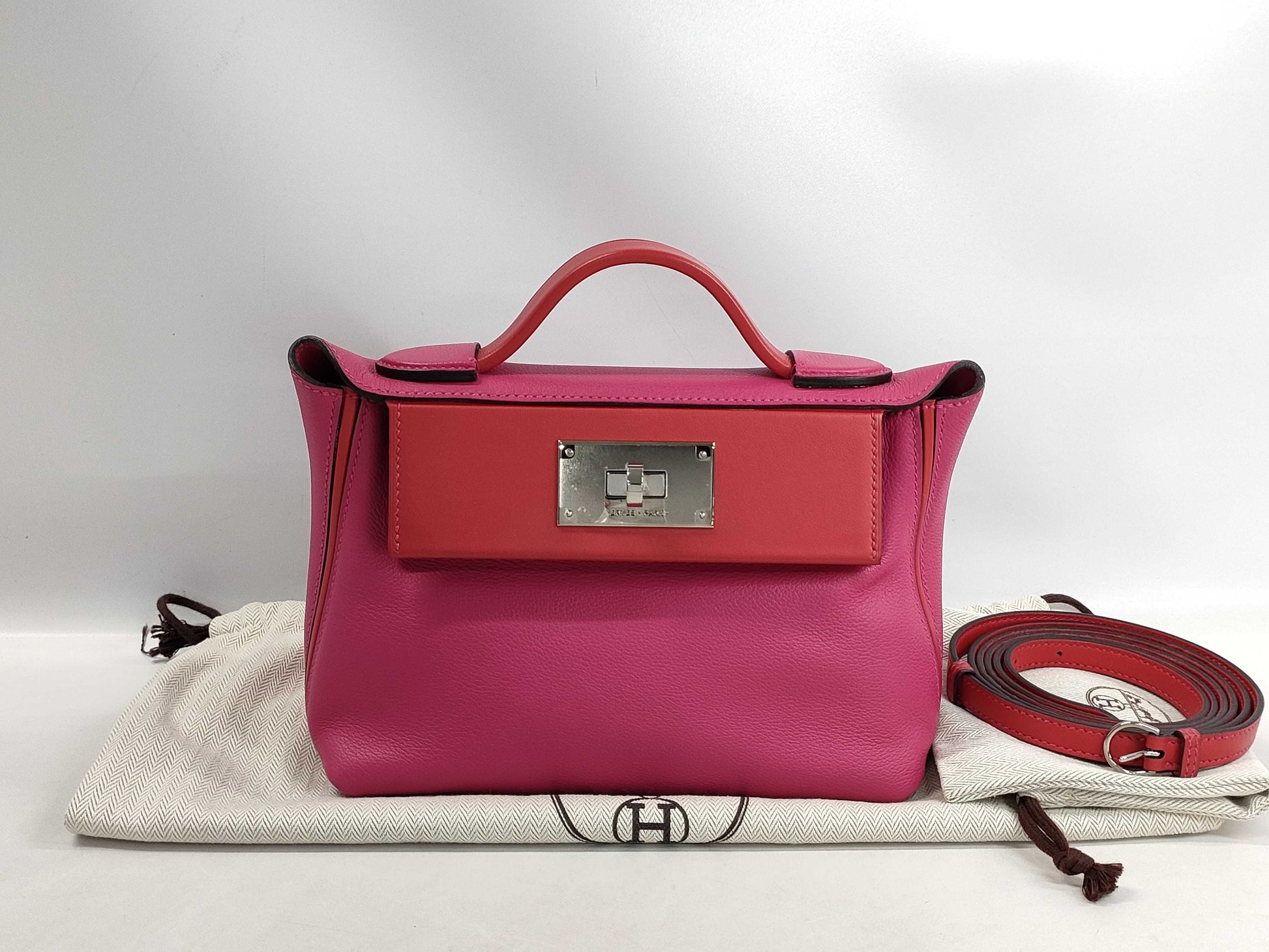 HERMES Sac Vin Quatre Mini Swift Rose Mexico Rouge de Cou Z Stamped Strap with Seal