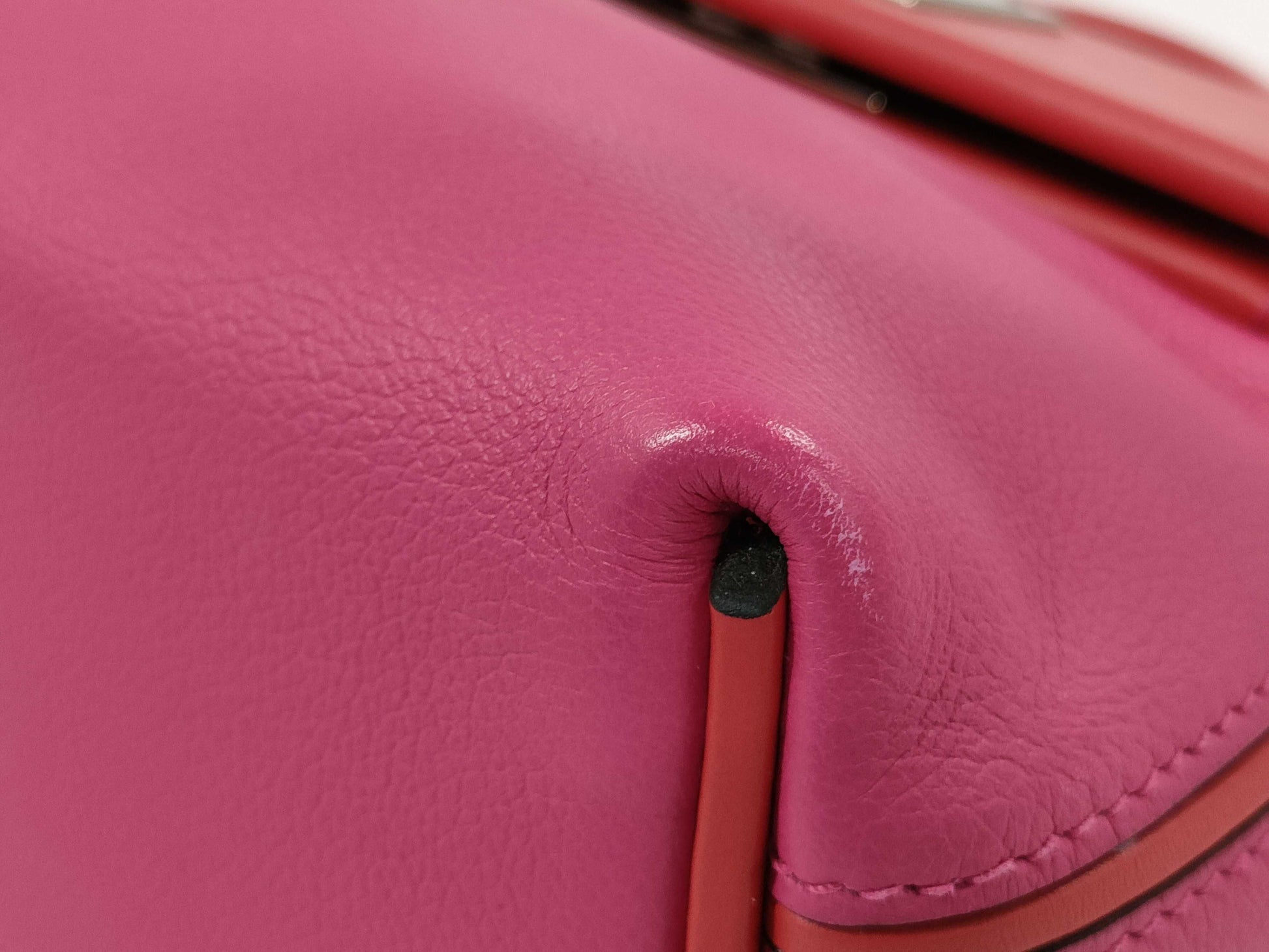 HERMES Sac Vin Quatre Mini Swift Rose Mexico Rouge de Cou Z Stamped Strap with Seal