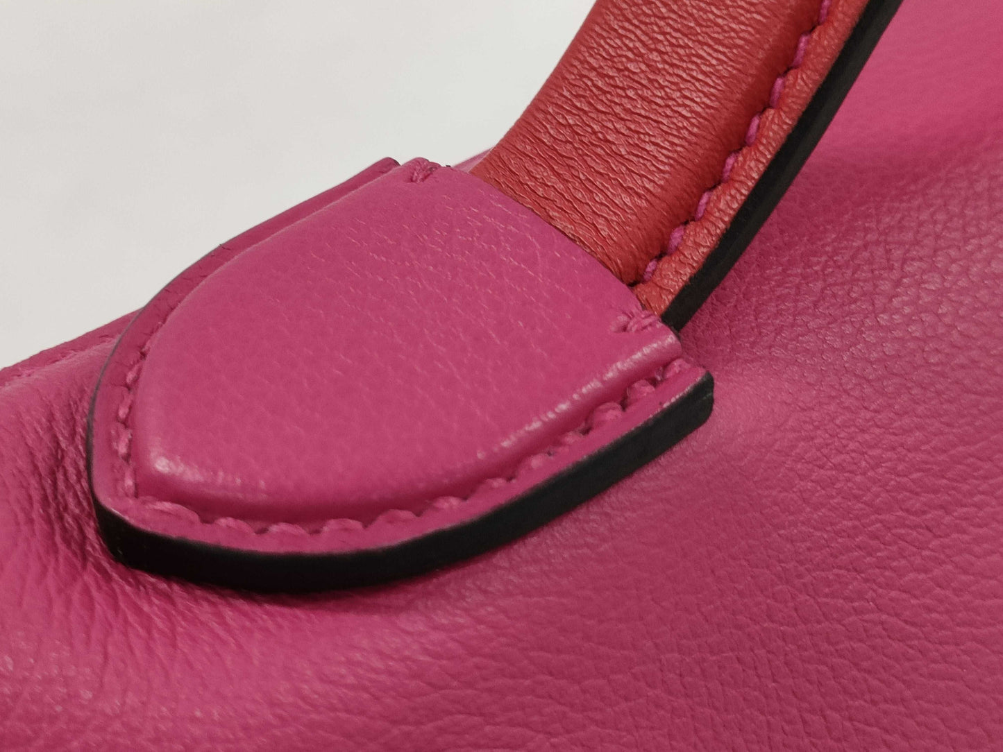 HERMES Sac Vin Quatre Mini Swift Rose Mexico Rouge de Cou Z Stamped Strap with Seal