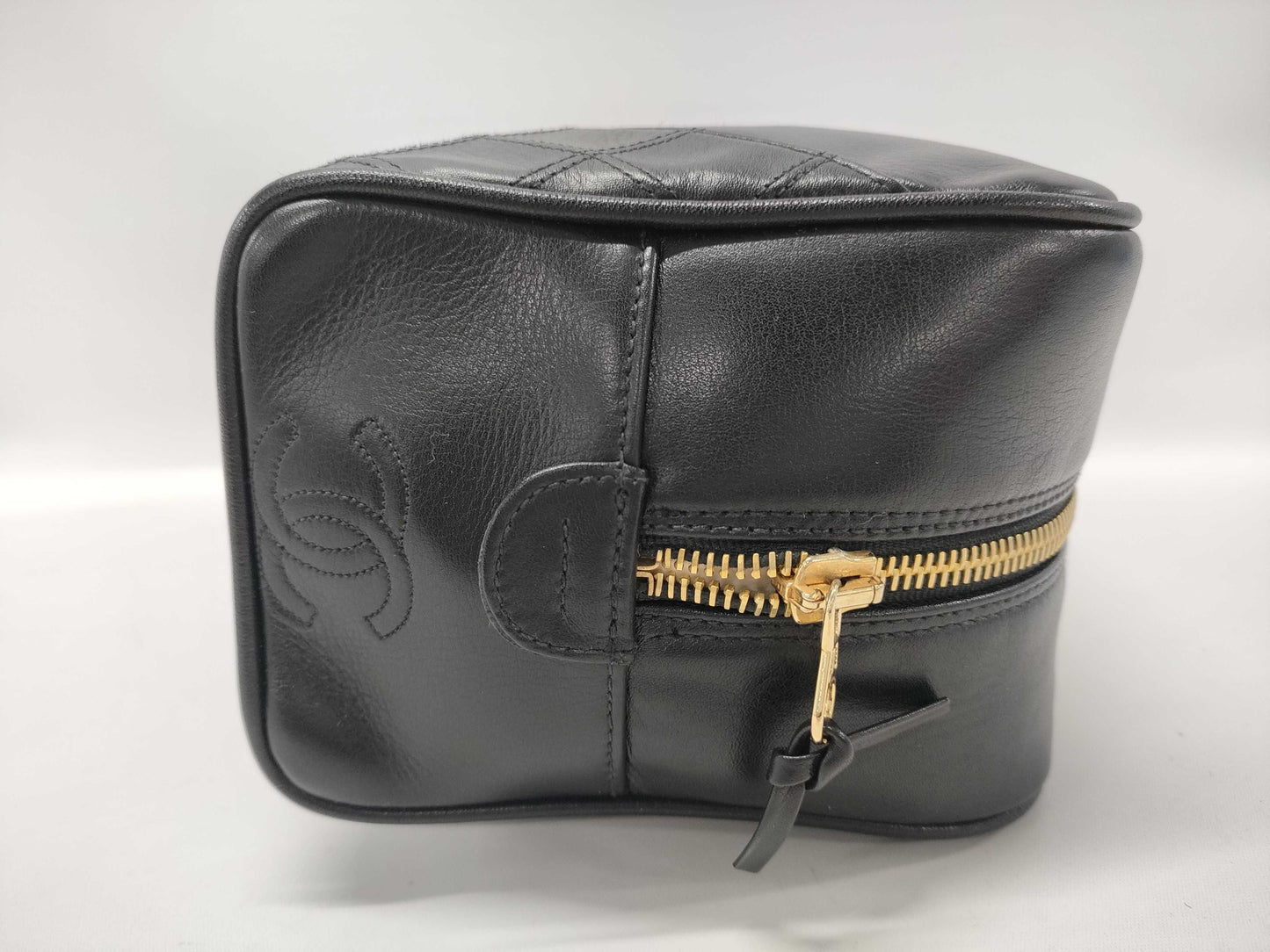 CHANEL Chanel Cosmetic Pouch Lambskin Pouch