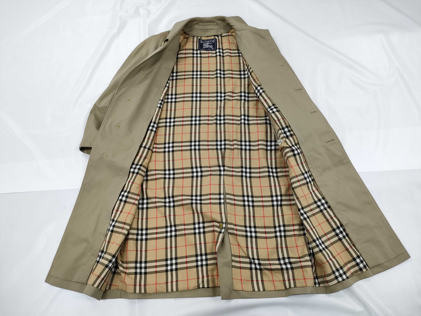 Burberrys Coat C90A Coat