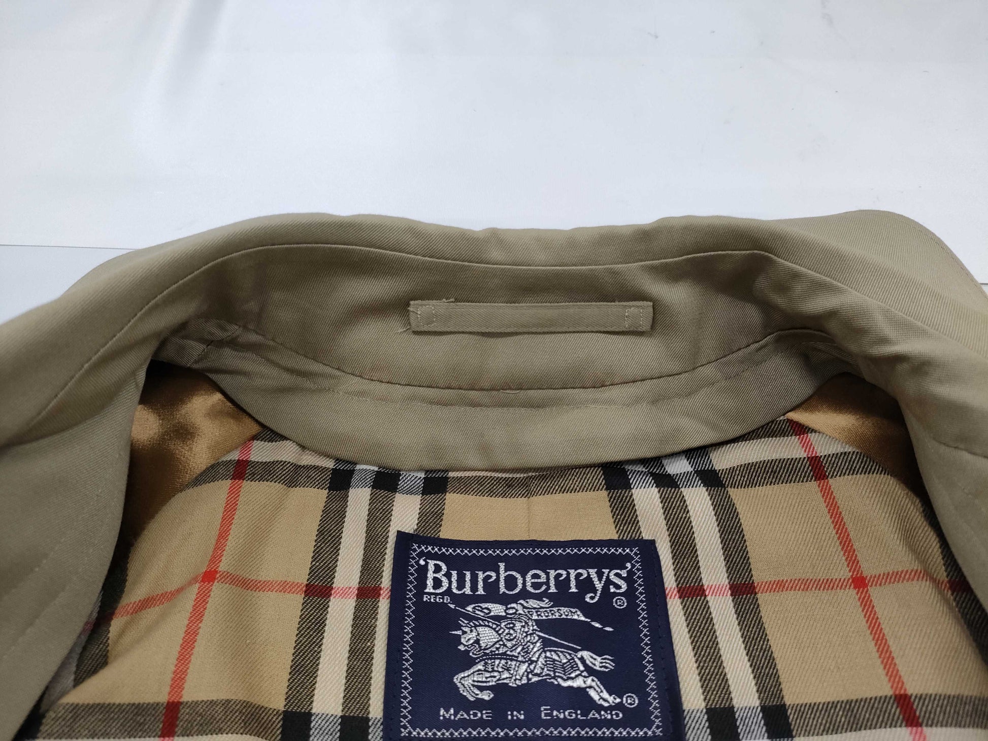 Burberrys Coat C90A Coat