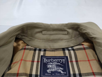 Burberrys Coat C90A Coat
