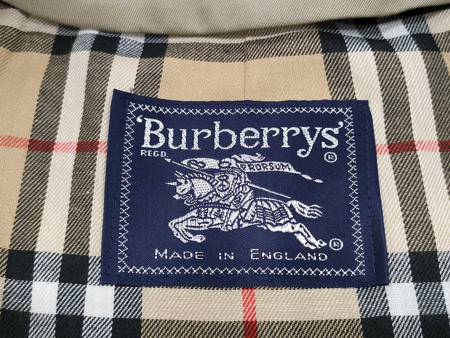 Burberrys Coat C90A Coat