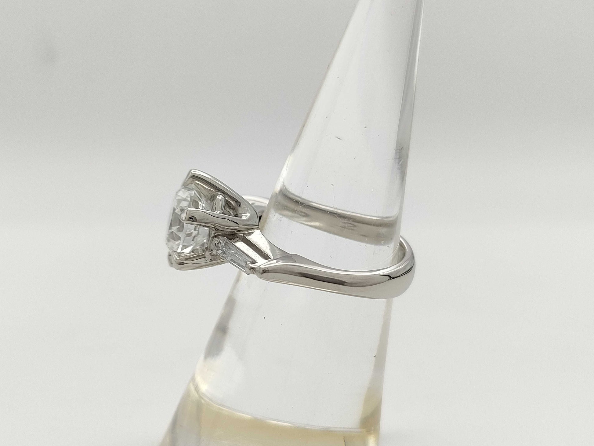 D2.69ct FD0.37ct PT900 10.6g Ring 