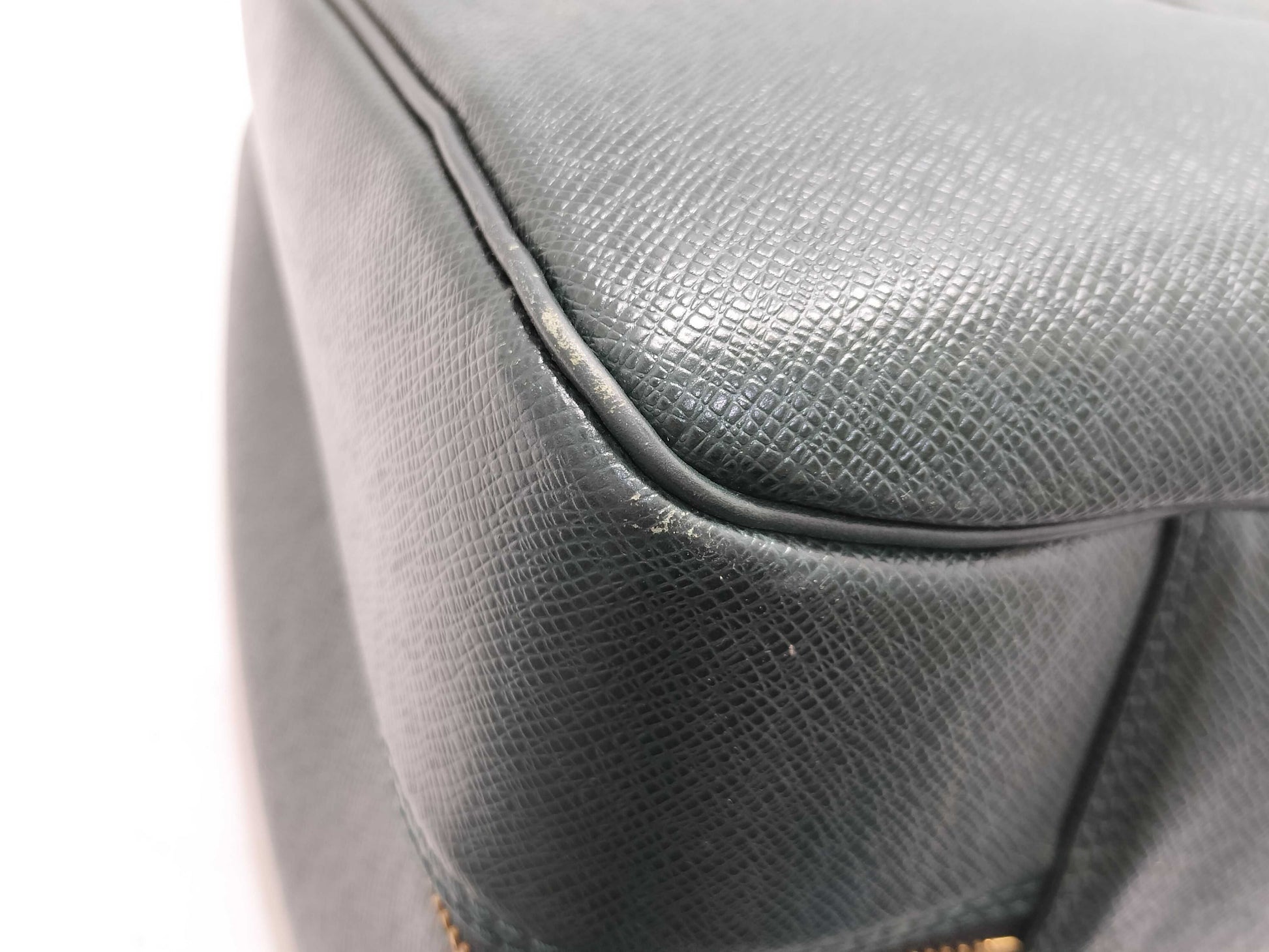 LOUIS VUITTON Taiga Taiga Garment Boston Bag