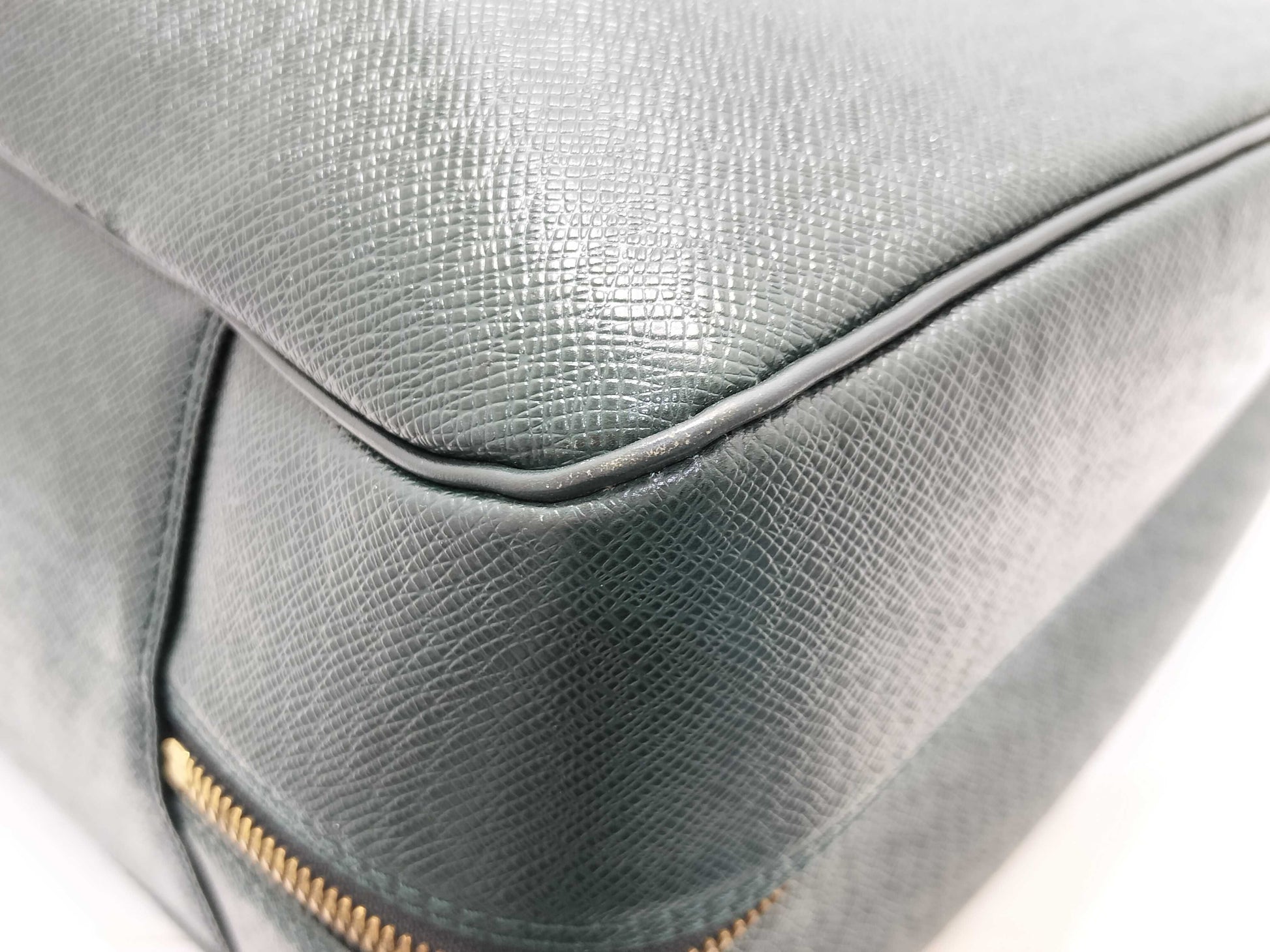 LOUIS VUITTON Taiga Taiga Garment Boston Bag