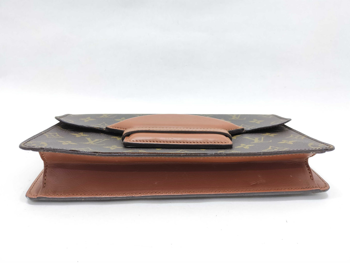 LOUIS VUITTON Monogram LOUIS VUITTON Vuitton Monogram Chaillot Clutch Bag