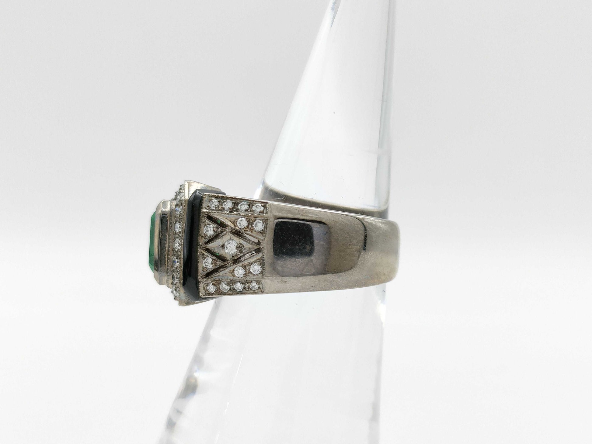 E2.80ct Colored Stone D0.40ct 750 14.7g Ring 