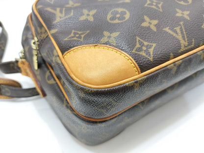LOUIS VUITTON Monogram Louis Vuitton Shoulder Bag Monogram Brown AR0031 Shoulder Bag