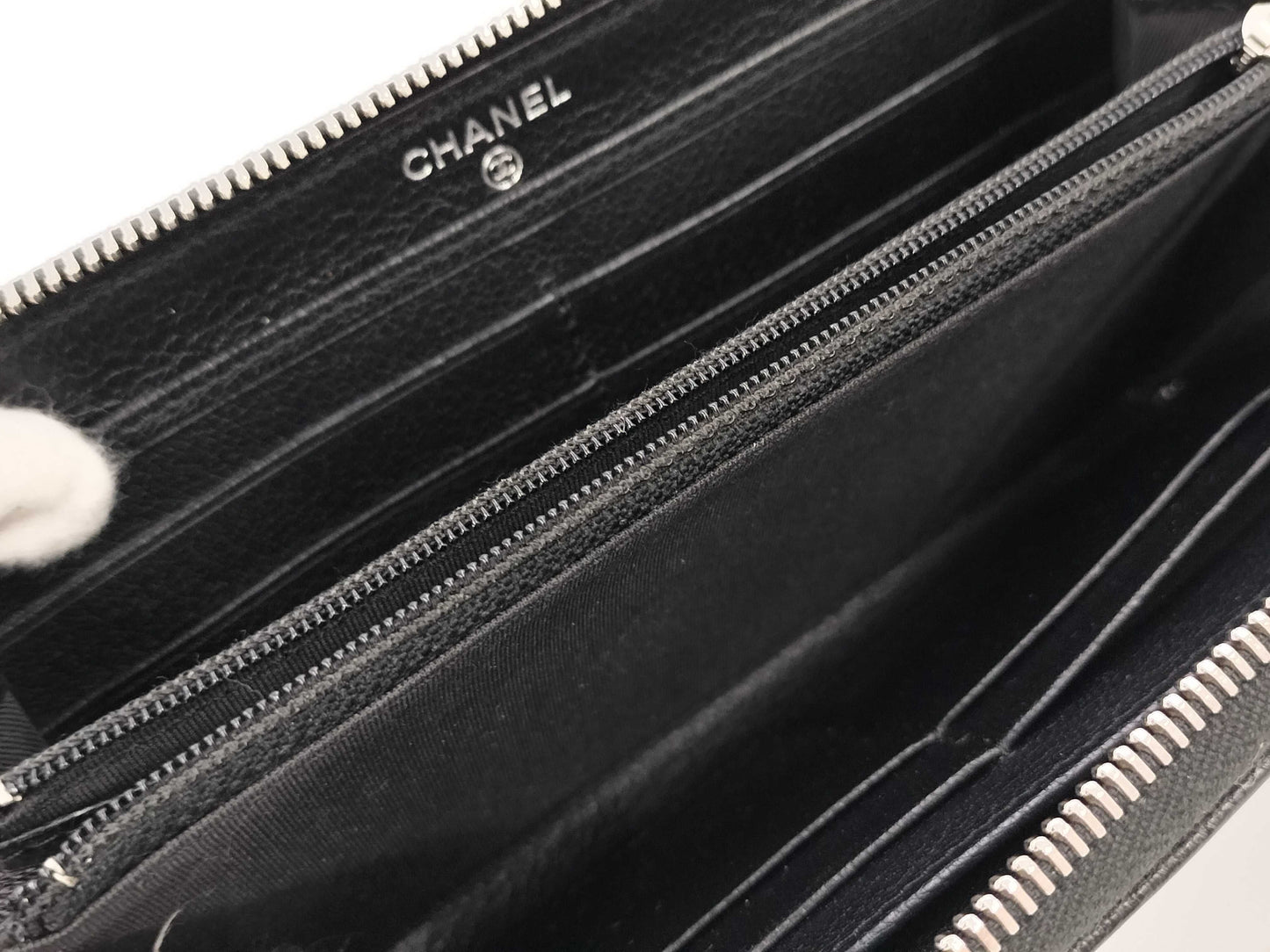 CHANEL CHANEL Coco Mark Round Zip Wallet