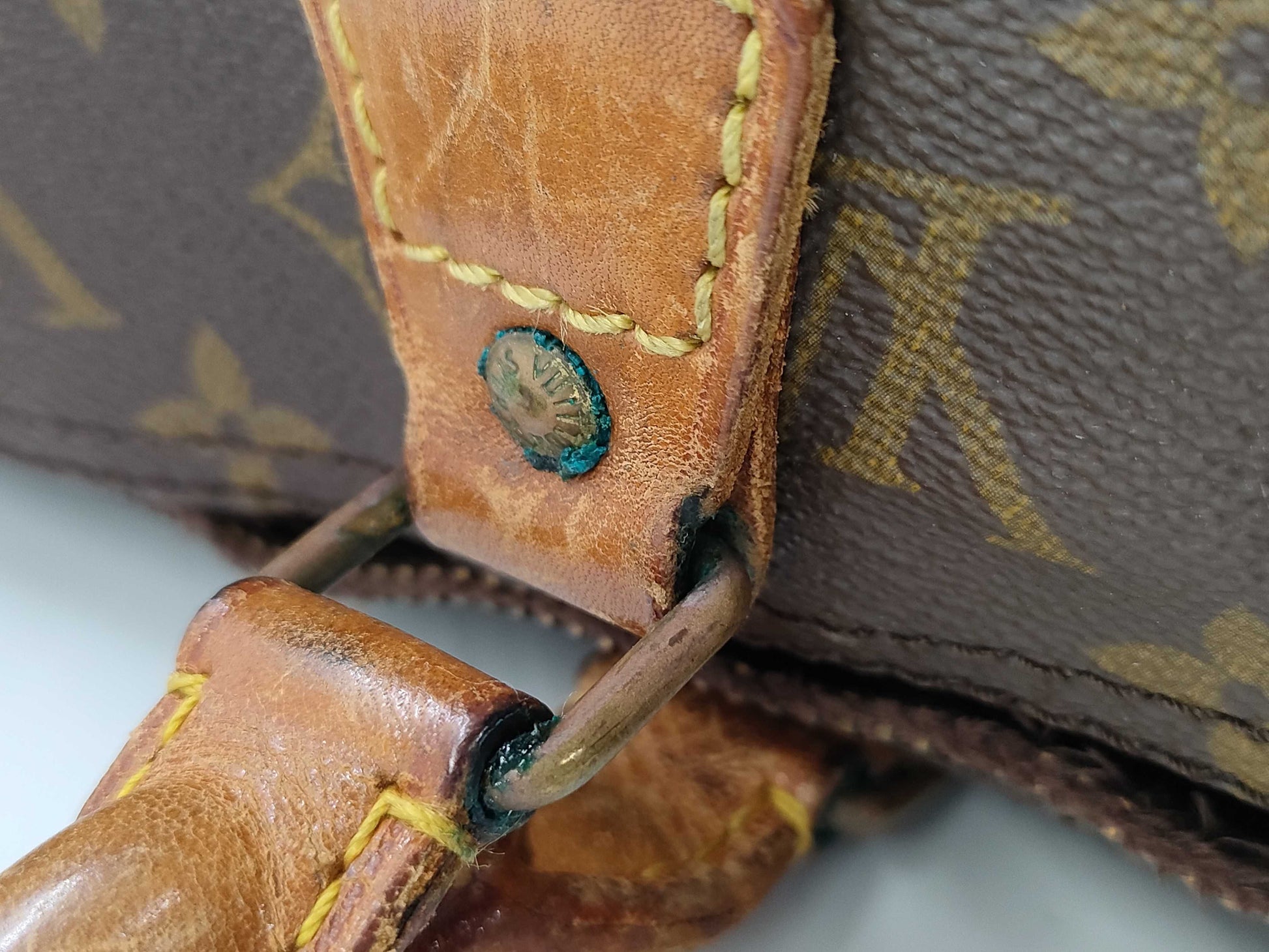 LOUIS VUITTON LOUIS VUITTON Speedy 40 Handbag