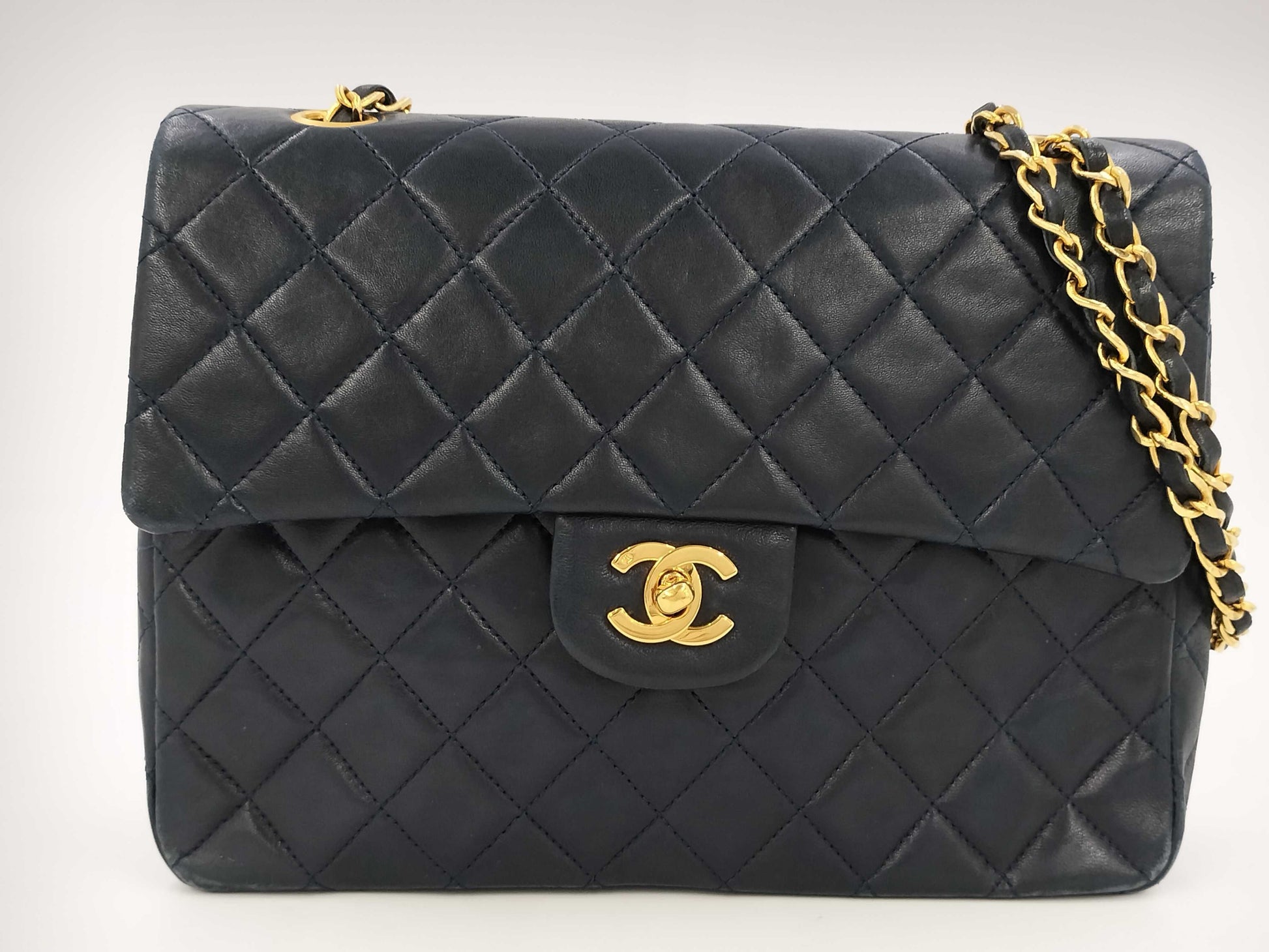 CHANEL CHANEL Matelasse Shoulder Bag