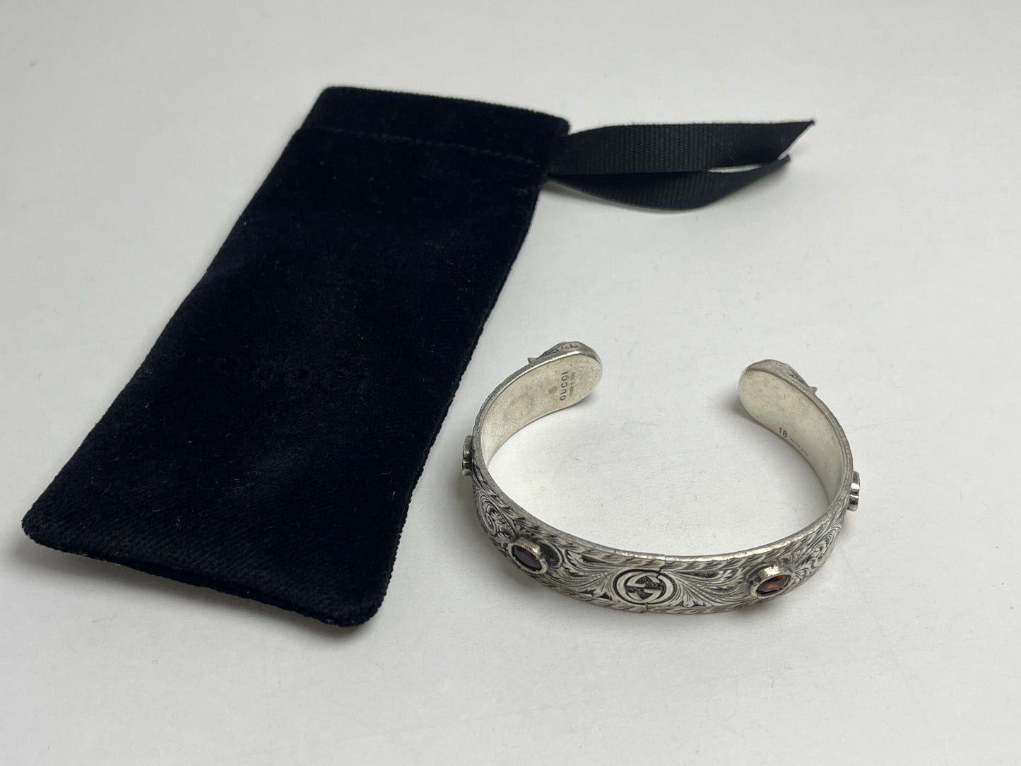 GUCCI Arabesque Cat Head Bangle Stone Bracelet/Bangle