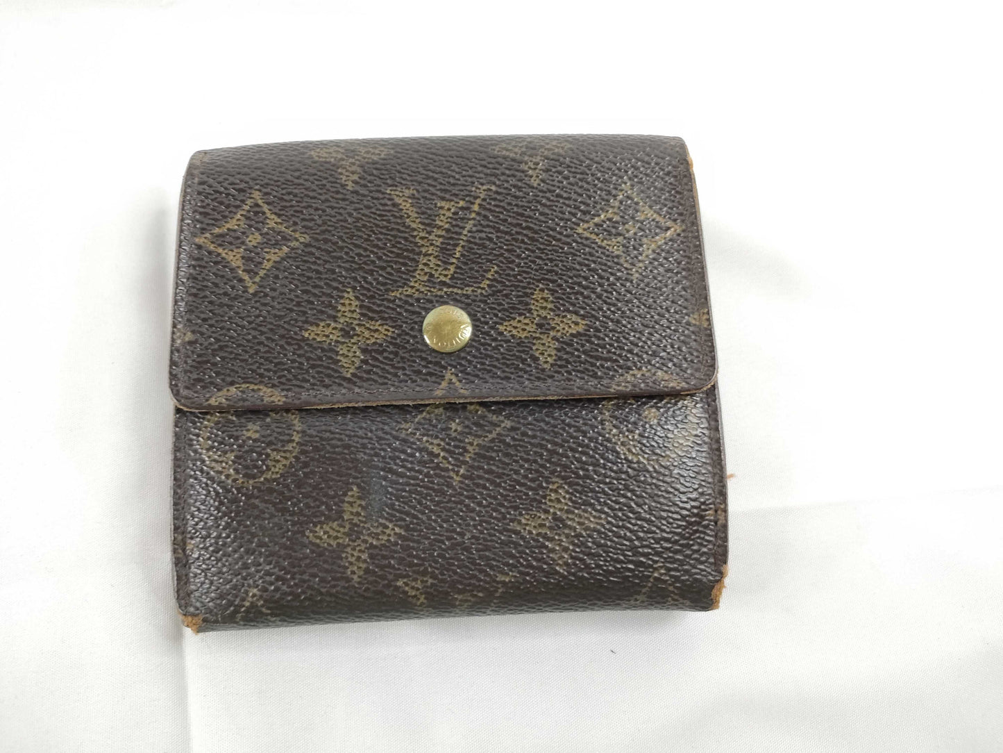 LOUIS VUITTON Monogram LV Bi-Fold Wallet Wallet