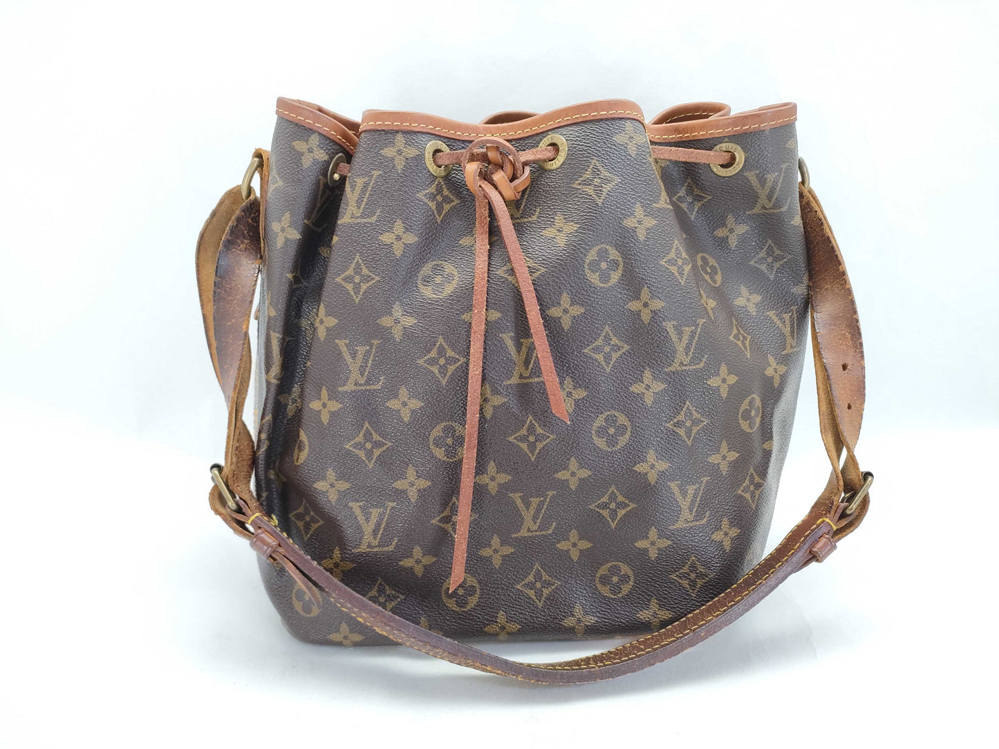 LOUIS VUITTON Monogram LOUIS VUITTON Louis Vuitton M40818 Monogram Petit Noe Shoulder Bag Shoulder Bag