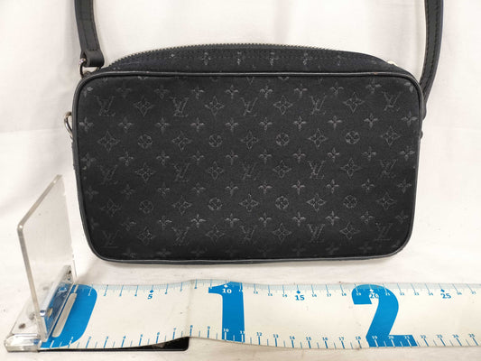 LOUIS VUITTON Pochette Conte Dufait Shoulder Bag