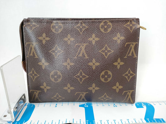 LOUIS VUITTON Monogram Monogram Pochette Toilette 19 M47544 Pouch