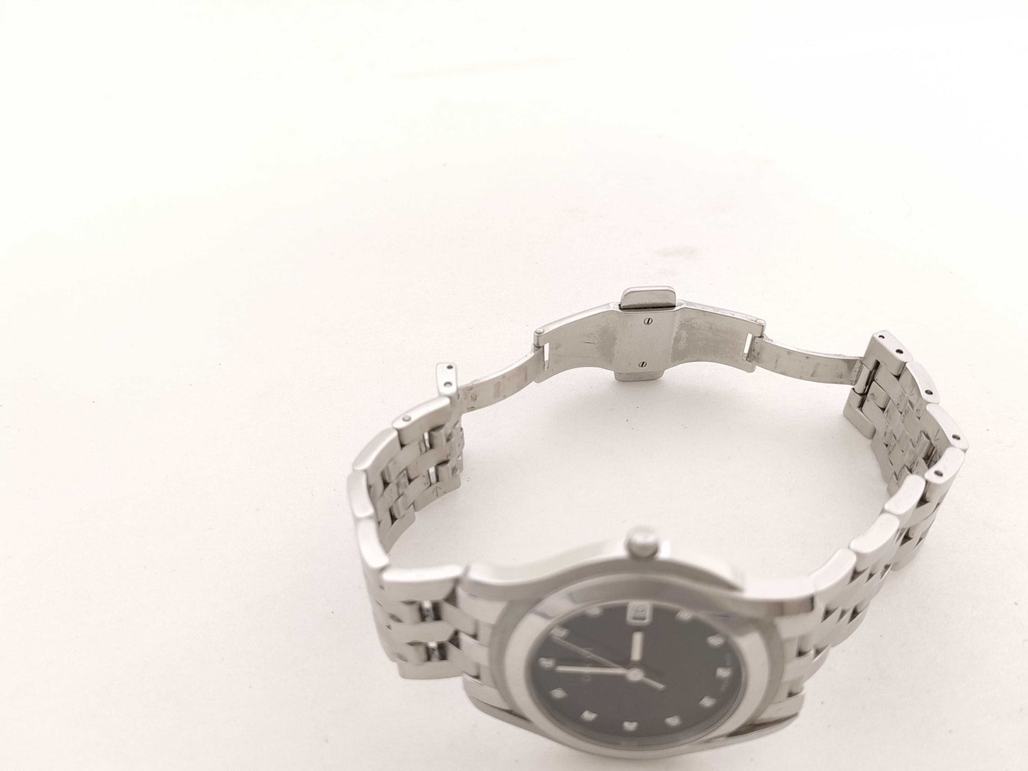 GUCCI Model 5500M Serial 12435730 Stainless Steel/QZ Black Dial Non-Working/No Operational Guarantee Men's Watch