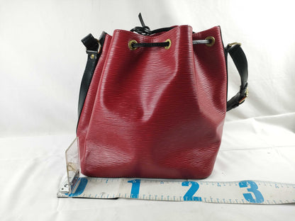 LOUIS VUITTON Epi LV Epi Petit Noe M44172 AR0915 Shoulder Bag
