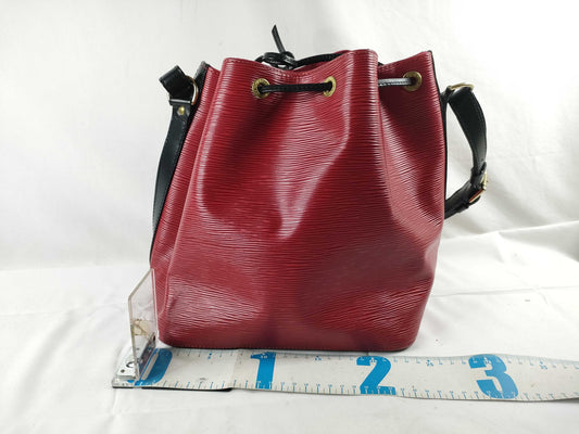 LOUIS VUITTON Epi LV Epi Petit Noe M44172 AR0915 Shoulder Bag