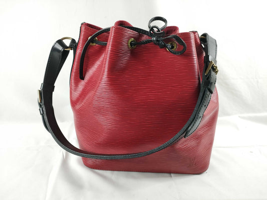 LOUIS VUITTON Epi LV Epi Petit Noe M44172 AR0915 Shoulder Bag