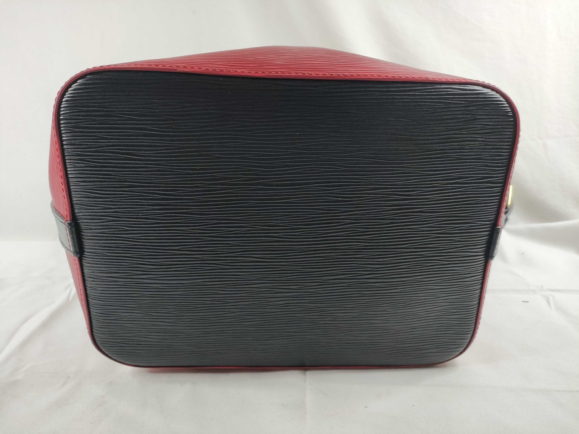 LOUIS VUITTON Epi LV Epi Petit Noe M44172 AR0915 Shoulder Bag