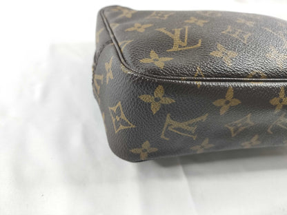 LOUIS VUITTON Monogram LV Monogram Truth Wallet 23 M47524 TH8904 Second Bag