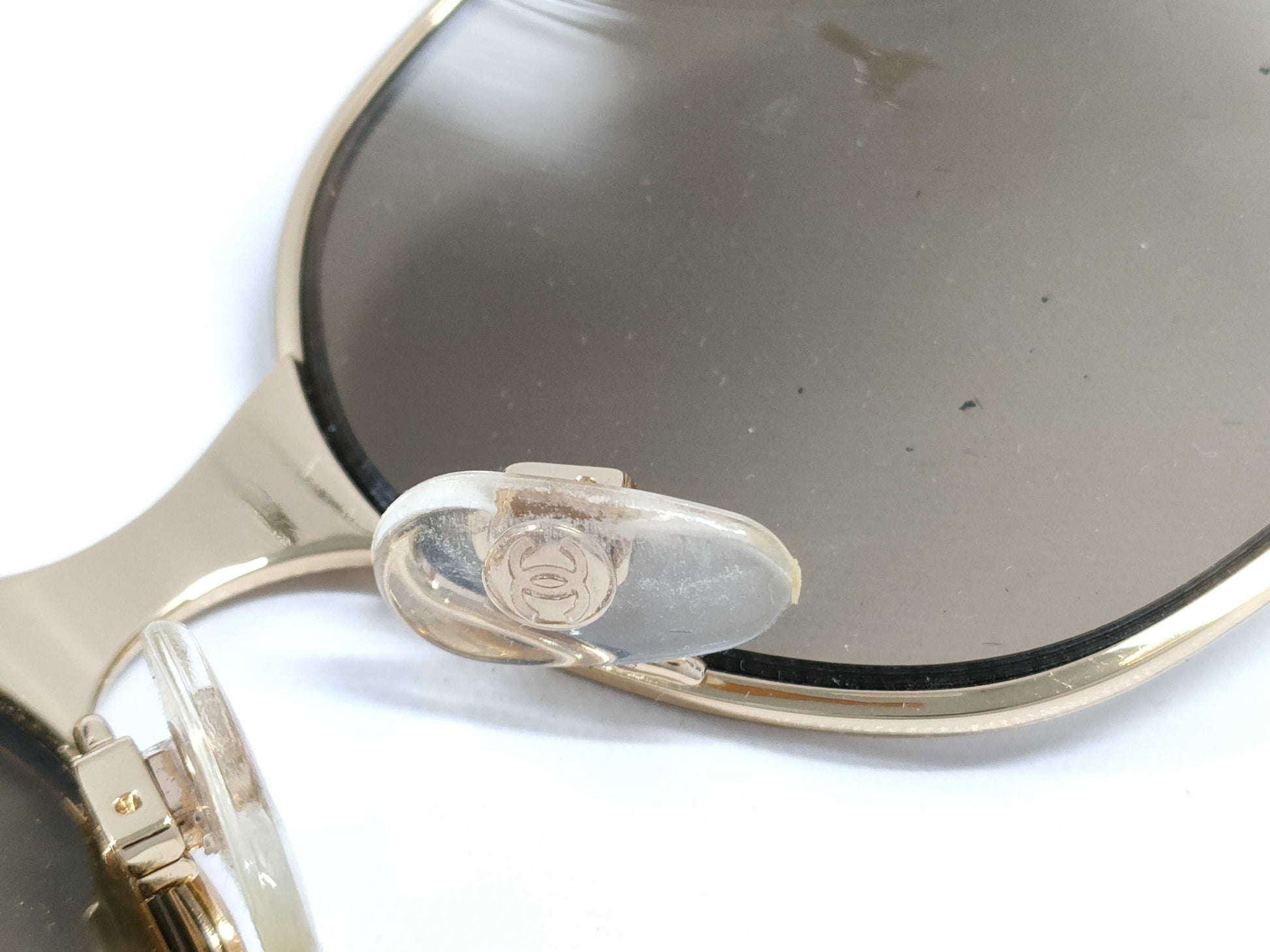  CHANEL Coco Mark Metal and Plastic 4115 Gold and Brown Sunglasses