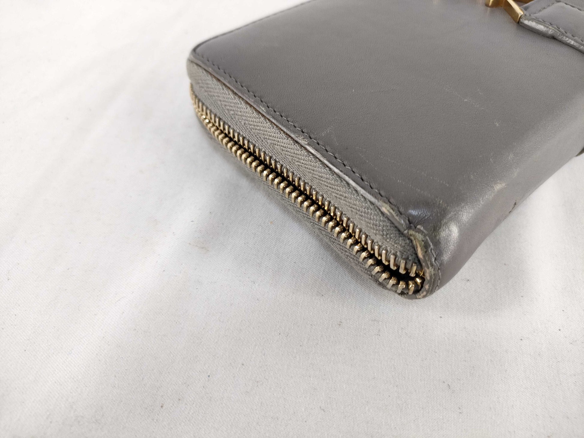 SAINT LAURENT Yves Saint Laurent Leather Long Wallet Grey Wallet
