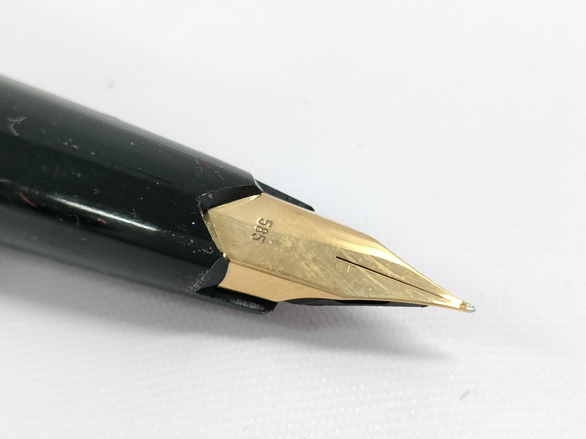 MONTBLANC Montblanc 585 Fountain Pen