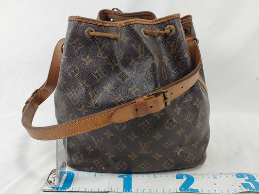 LOUIS VUITTON Monogram LV Monogram Petit Noe M40818 891 FC Shoulder Bag