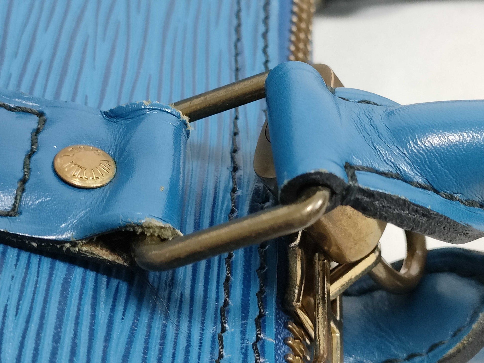 LOUIS VUITTON Epi LV Epi Keypol 45 M42975 MI0930 Boston Bag
