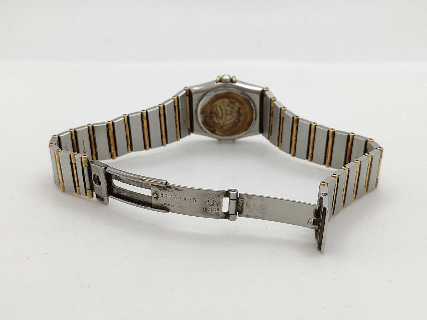 OMEGA 6104 465 Quartz Gold Dial Immovable No Guaranteed Operation Women's Watch