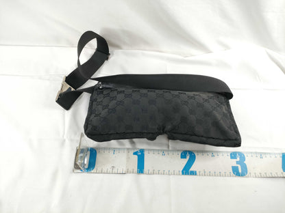 GUCCI GG Canvas Gucci GG Canvas Body Bag Black Bag