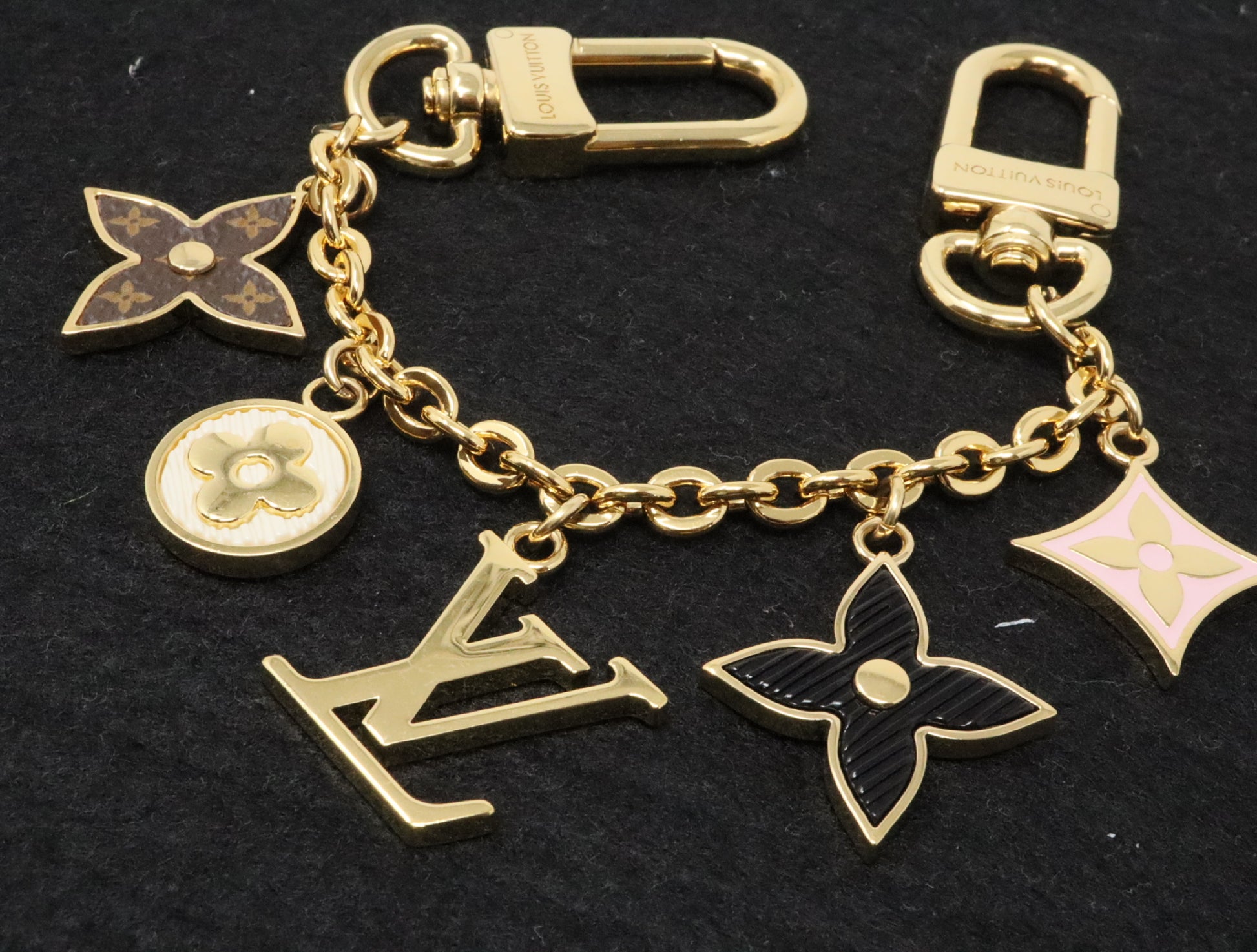 LOUIS VUITTON M01188 Chain Spring Street AK5204 Keycase Keychain