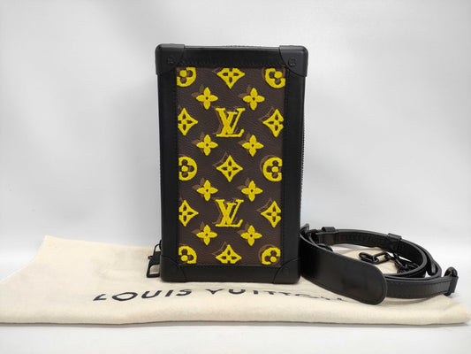 LOUIS VUITTON shoulder bag