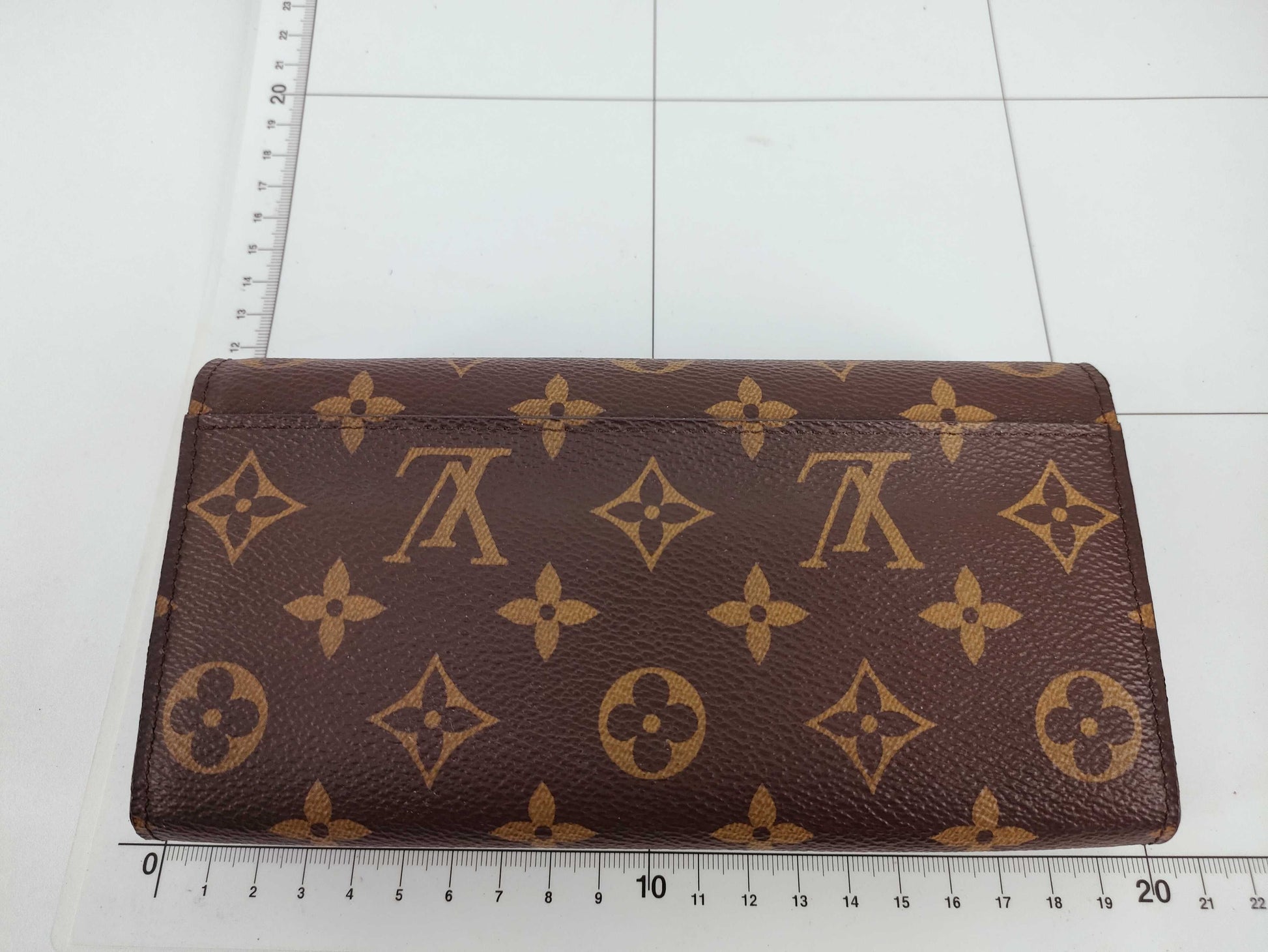 LOUIS VUITTON Monogram M62234 Monogram Portefeuille Sara Long Wallet Wallet