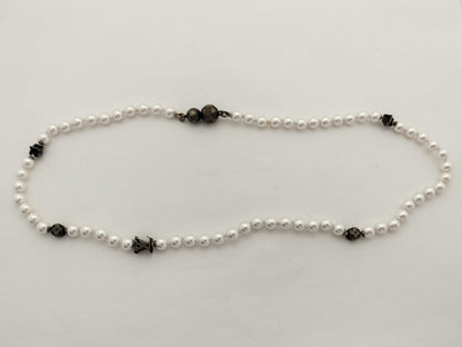 LOUIS VUITTON LV Monogram Slim Pearl Necklace M02235 LE4214 Necklace